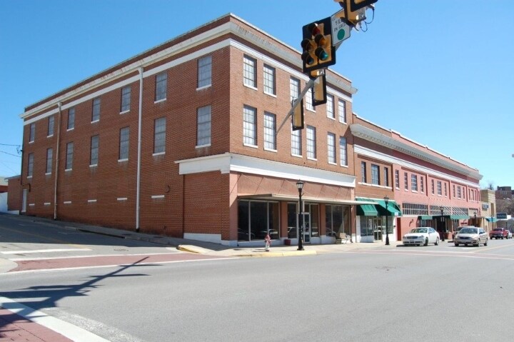 More Photos Of 325 Franklin St, Rocky Mount General Retail For Sale