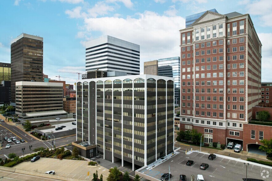 More Photos Of 200 S Hanley Rd, Clayton Office For Sale