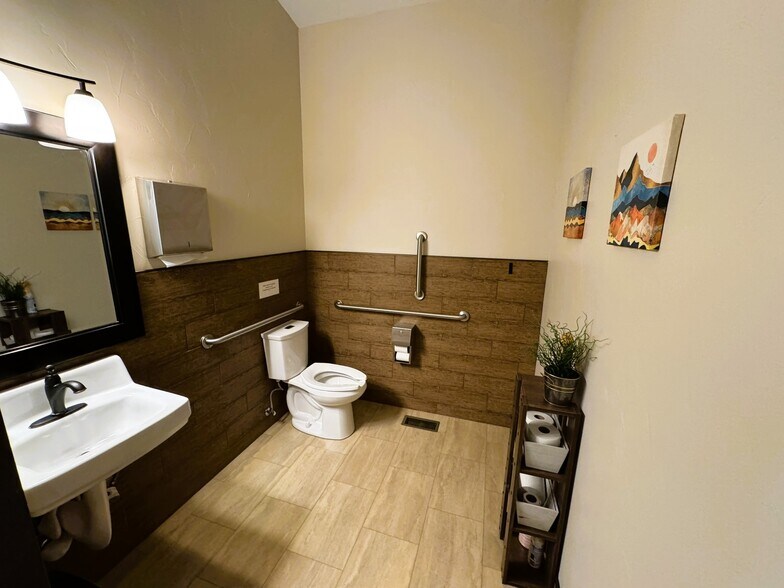 More Photos Of 4810 Rusina Rd, Colorado Springs Medical For Sale