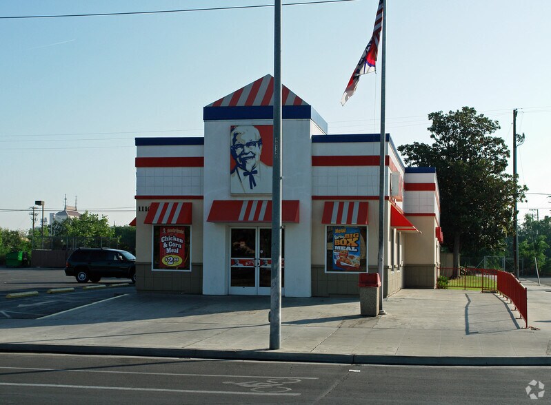 More Photos Of 1110 C St, Fresno Fast Food For Lease