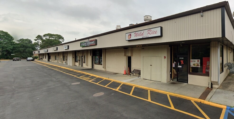 More Photos Of 2789 Middle Country Rd, Lake Grove Unknown For Lease