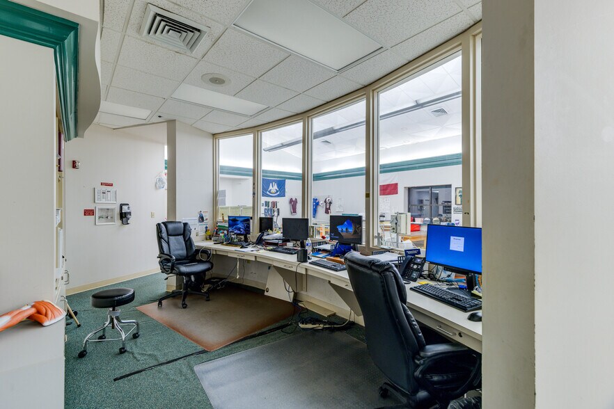 More Photos Of 102 Thomas Rd, West Monroe Medical For Sale