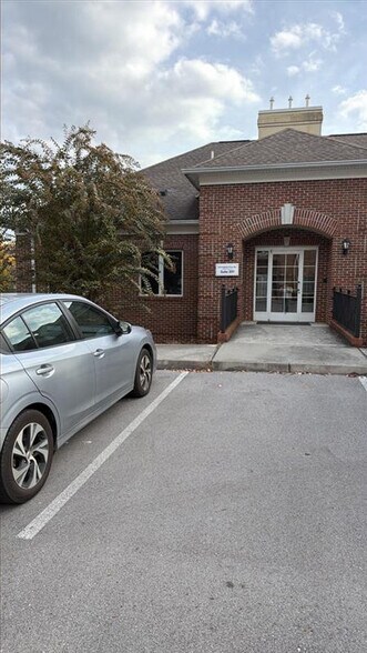 More Photos Of 6223 Highland Place Way, Knoxville Office For Lease