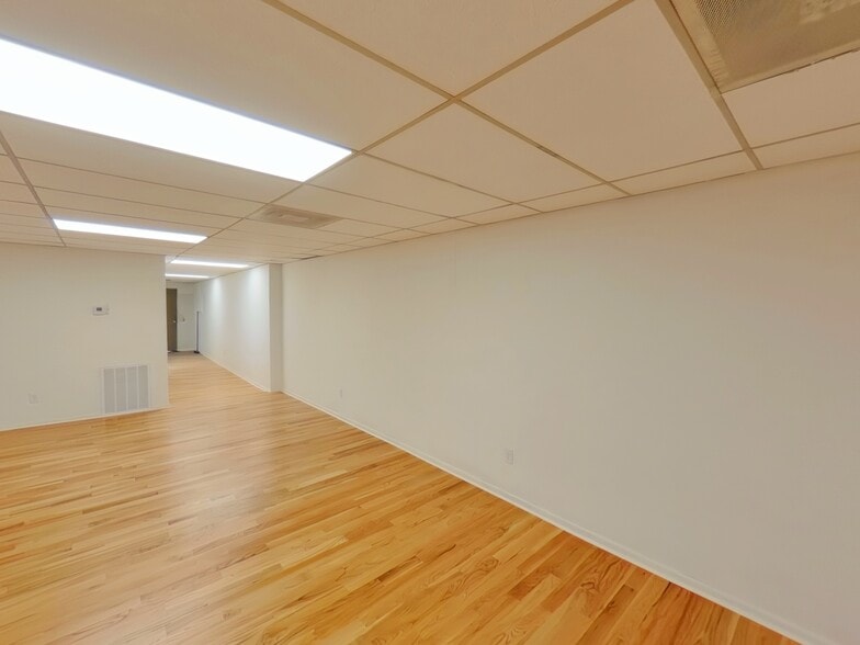 More Photos Of 101 S Main St, Mount Pleasant Storefront Retail Office For Lease