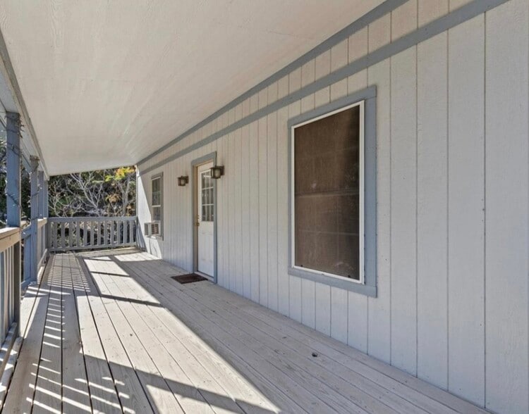 More Photos Of 3434 FM 2673, Canyon Lake Freestanding For Sale