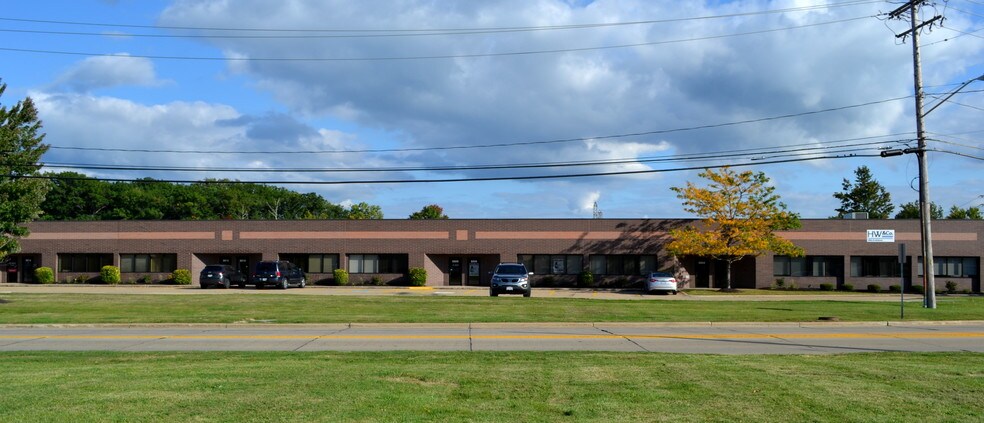 Primary Photo Of 8800-8816 Tyler Blvd, Mentor Office For Lease