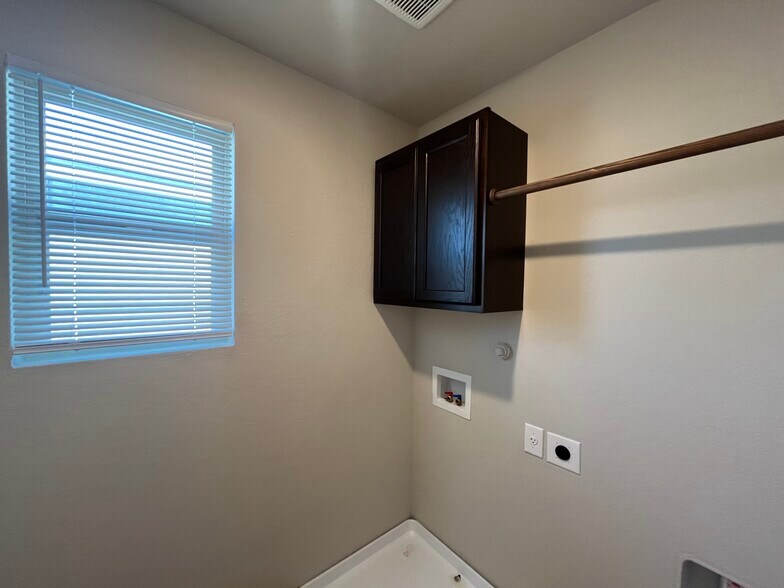 More Photos Of 6303 Luglio Ln, San Antonio Multifamily For Sale