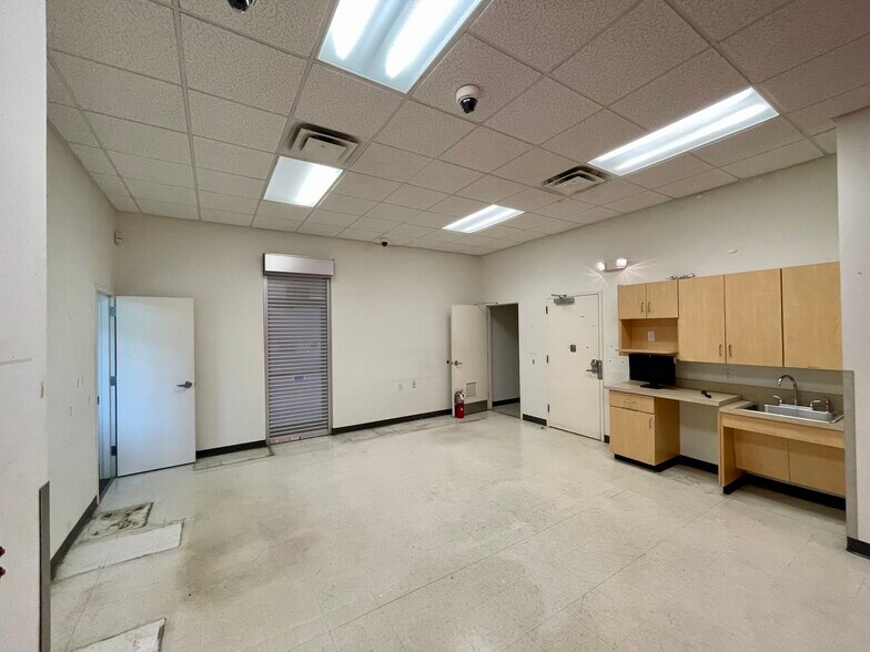 More Photos Of E Innes St, Salisbury Unknown For Lease