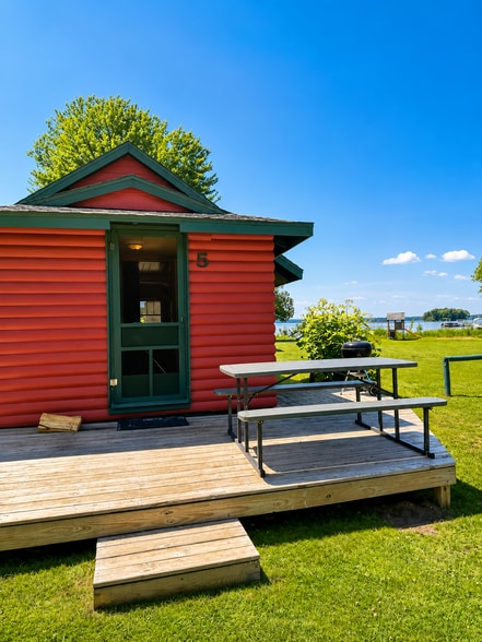 More Photos Of W17461 Norton Rd, Gould City Hotel For Sale