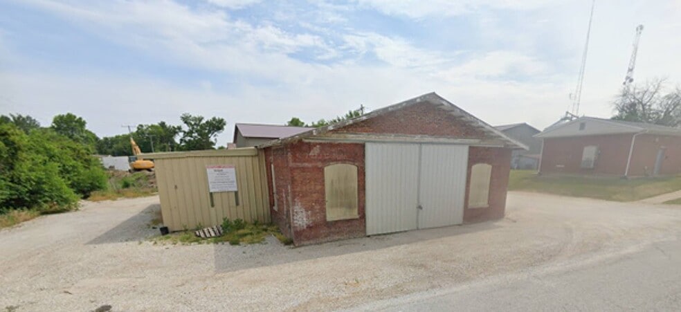 Primary Photo Of 135 E Main St, Good Hope Warehouse For Sale
