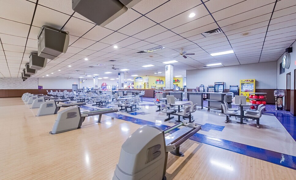 More Photos Of 2701 P Nut Ln, Bloomsburg Bowling Alley For Sale