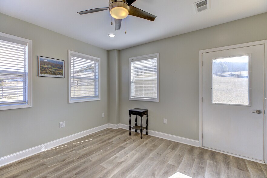 More Photos Of 1565 Seven Fountains Rd, Fort Valley Specialty For Sale