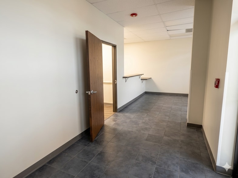 More Photos Of 9223 Broadway St, Pearland Unknown For Lease