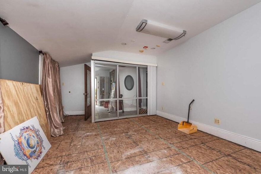 More Photos Of 6712 Dogwood Rd, Woodlawn Schools For Sale