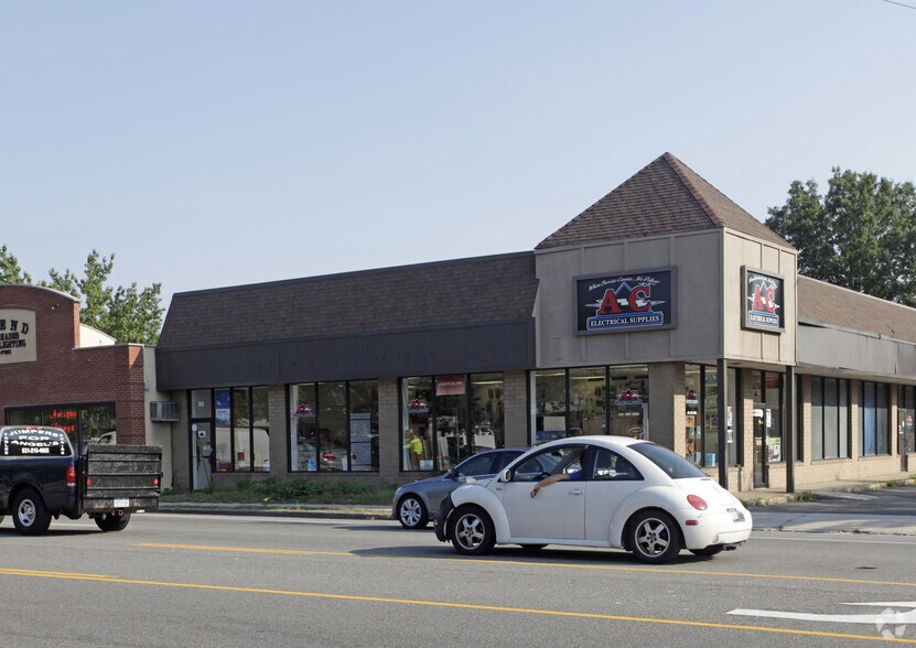 More Photos Of 90 W Jericho Tpke, Huntington Station Storefront For Lease