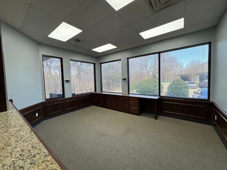 More Photos Of 6220 W Virginia Pky, McKinney Medical For Lease