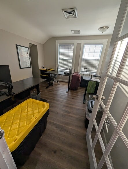 More Photos Of 4104 Bladensburg Rd, Brentwood Freestanding For Lease