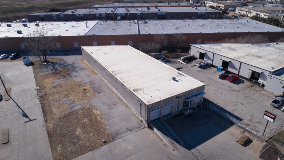More Photos Of 2611 Irving Blvd, Dallas Distribution For Sale