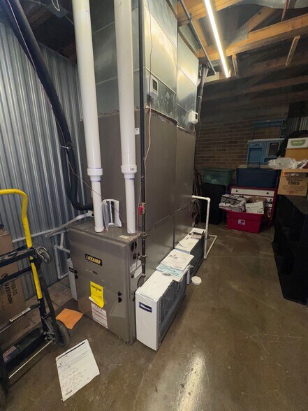 More Photos Of 1600 McPherson Ave, Council Bluffs Self Storage For Sale