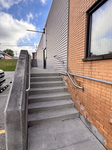 More Photos Of 95 E Main St, Carrollton Office For Sale
