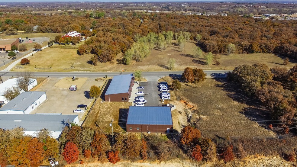 More Photos Of 416 Commerce St, Azle Storefront Retail Office For Sale