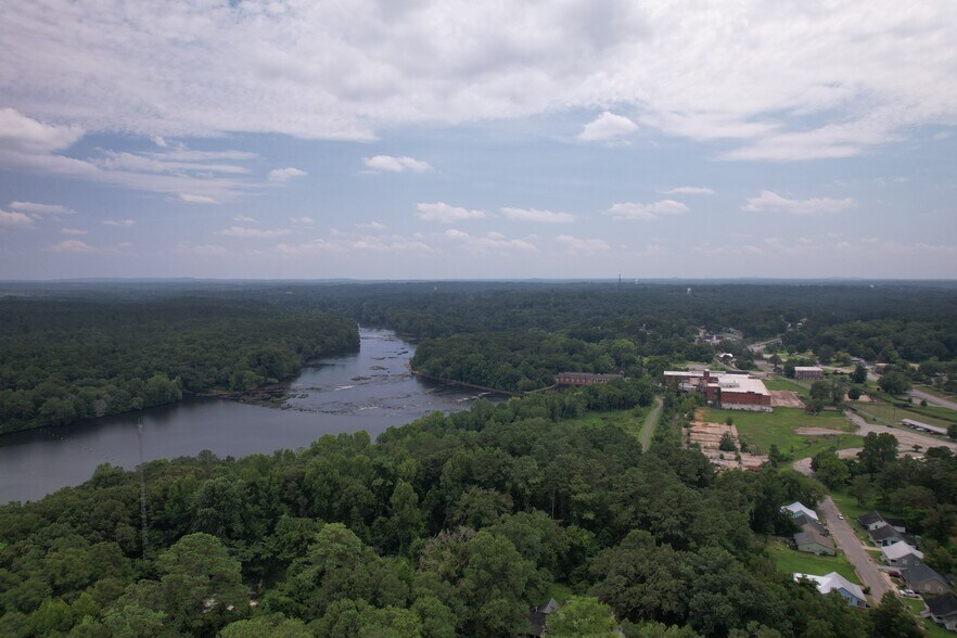 More Photos Of 20th AVE, Valley Light Manufacturing For Sale