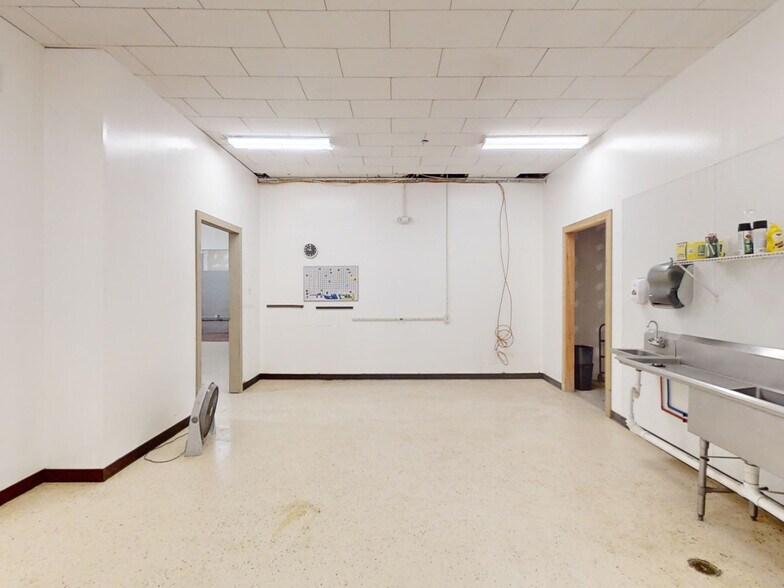 More Photos Of 280 S Main St, Cambridge Springs Storefront Retail Office For Sale