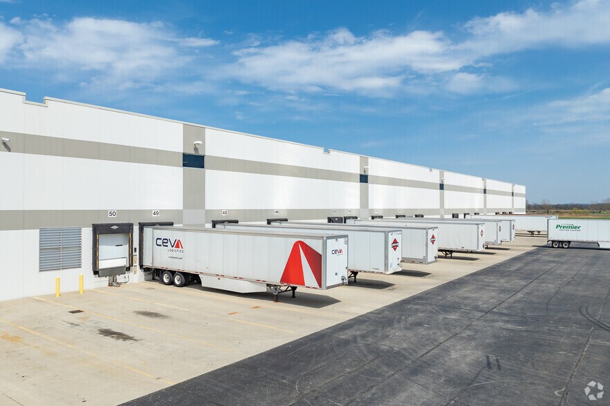 More Photos Of 9296 Intermodal Ct, Columbus Distribution For Lease