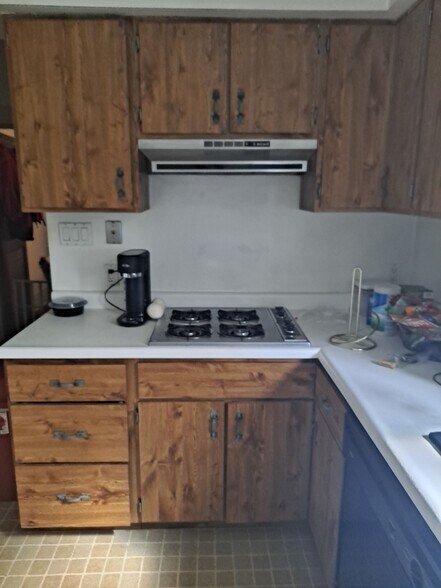 More Photos Of 1818-1820 Winhurst St, Pittsburgh Apartments For Sale