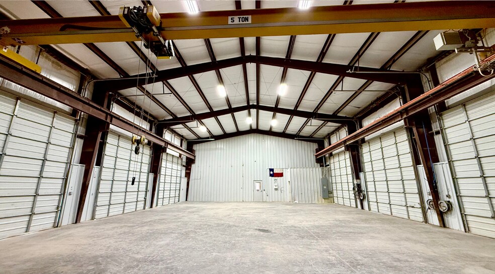 More Photos Of 4617 S County Rd 1210 rd, Midland Warehouse For Lease