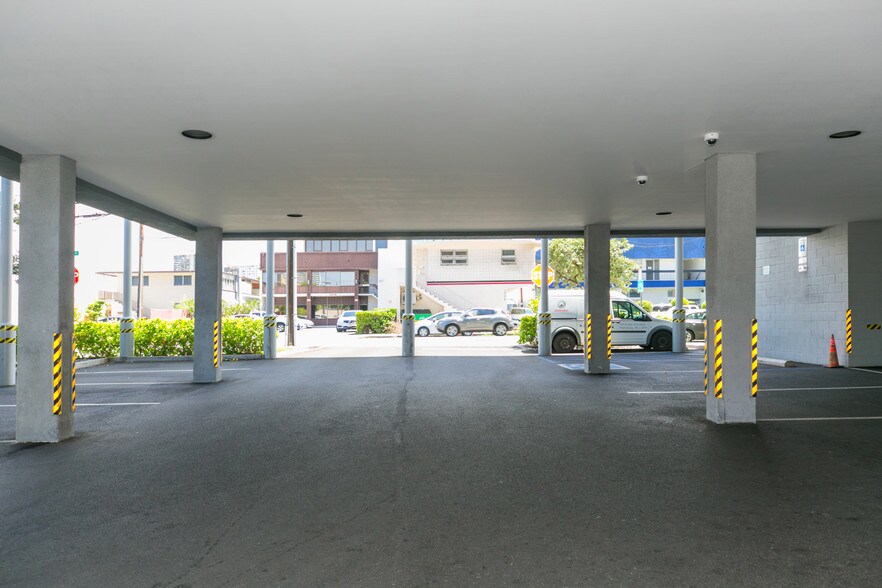 More Photos Of 1314 S king St, Honolulu Medical For Sale