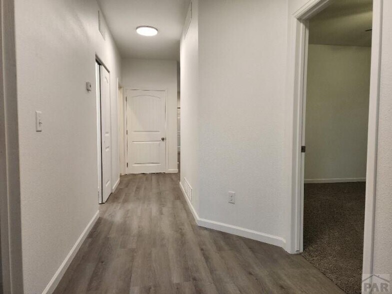 More Photos Of 710-712 E Hahns Peak Ave, Pueblo West Apartments For Sale