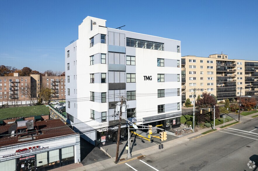 Primary Photo Of 2175 Lemoine Ave, Fort Lee Office For Lease
