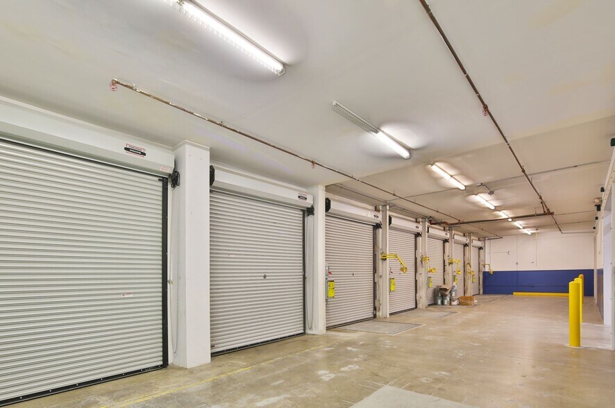 More Photos Of 26235-26245 Technology Dr, Valencia Warehouse For Lease