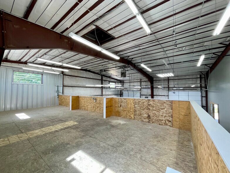 More Photos Of 695 Billings St, Aurora Manufacturing For Sale