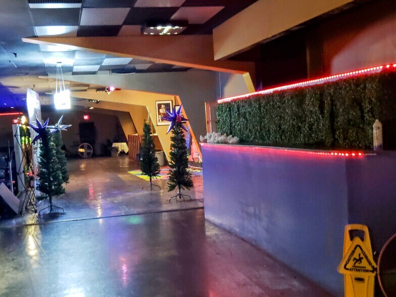 More Photos Of 645 E Georgia Ave, Memphis Bar For Sale