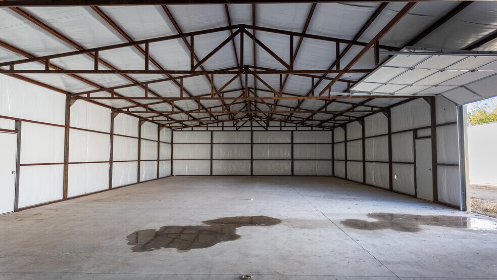 More Photos Of 8201 Centennial Farms Dr, Coyle Light Distribution For Sale
