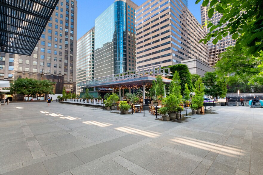 More Photos Of 1701 John F Kennedy Blvd, Philadelphia Office For Lease