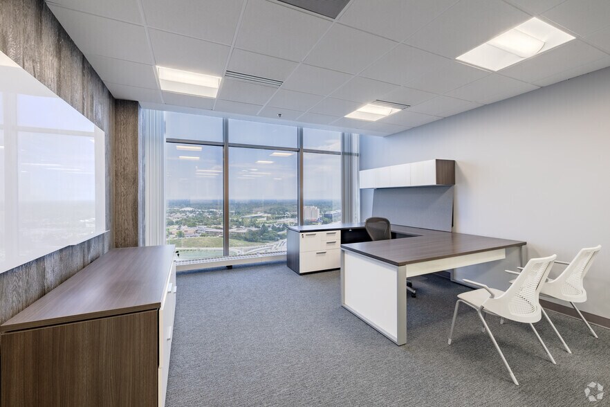 More Photos Of 755 W Big Beaver Rd, Troy Coworking Space