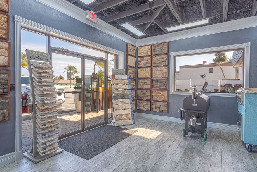 More Photos Of 2036 S Ridgewood Ave, Daytona Beach Medical For Sale