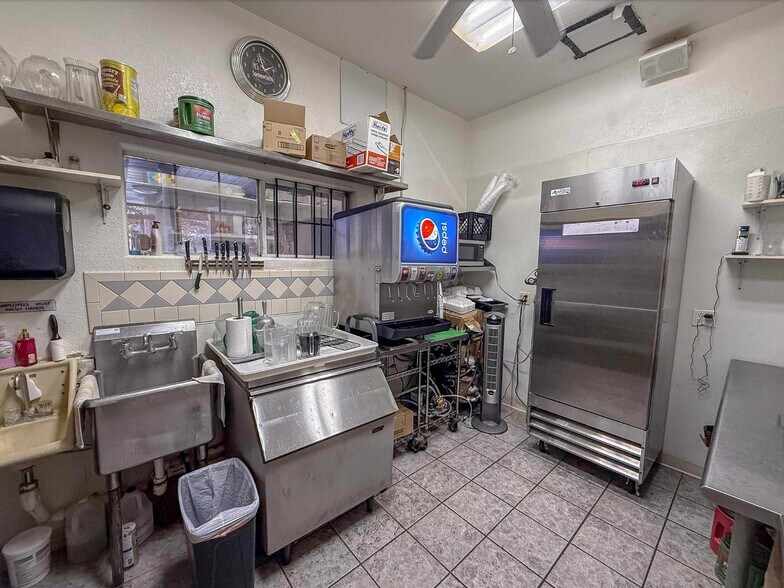 More Photos Of 2203 1st St, Alamogordo General Retail For Sale