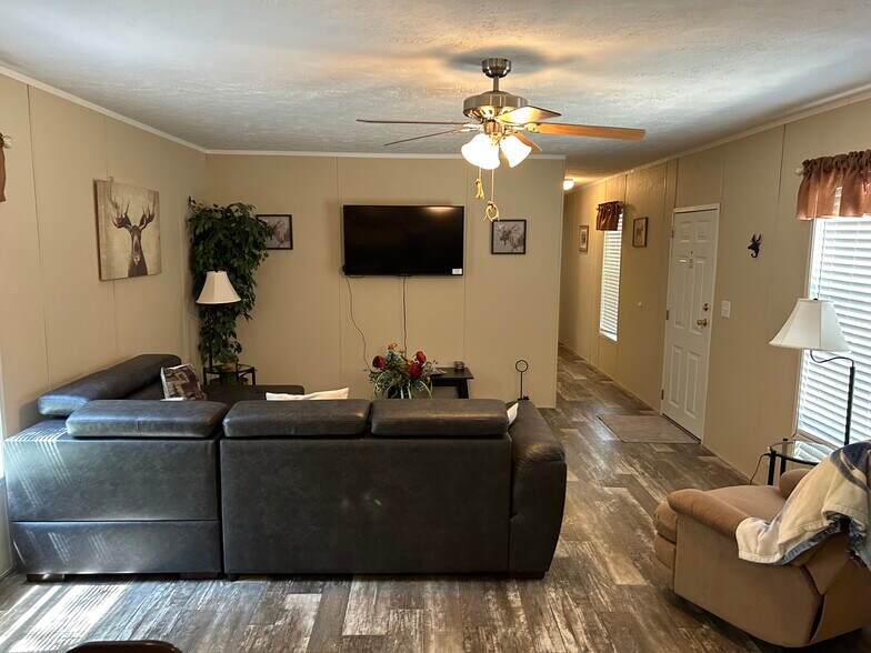 More Photos Of 141 County Road 851, Elizabeth Hotel For Sale