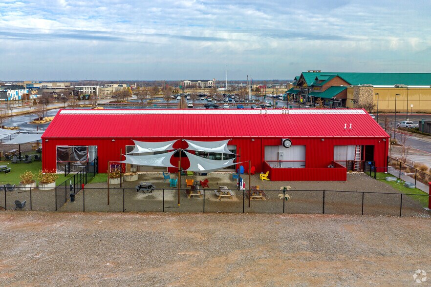 More Photos Of 13310 Pawnee Dr, Oklahoma City General Retail For Lease