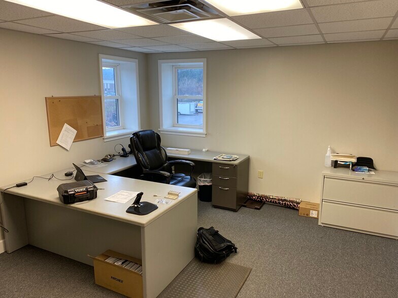 More Photos Of 400 Mason Rd, Fairport Warehouse For Sale