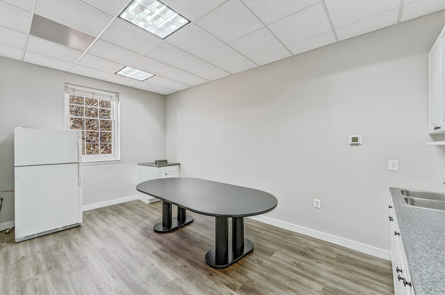 More Photos Of 728 S Washington St, Alexandria Office For Lease