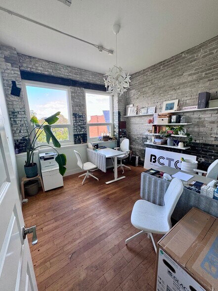 More Photos Of 2199 Bloor St W, Toronto Storefront Retail Residential For Lease