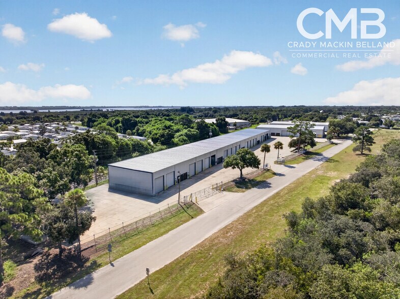 More Photos Of 300 Industrial Park Blvd, Sebastian Unknown For Lease