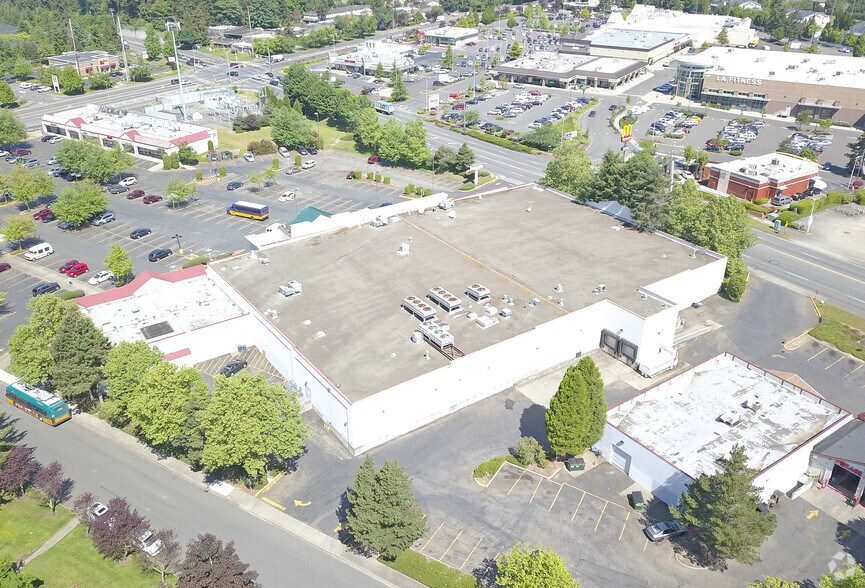 More Photos Of 14201-14215 SE Petrovitsky Rd, Renton Supermarket For Lease