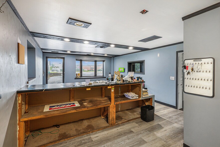 More Photos Of 2904 Calumet Ave, Manitowoc Auto Salvage Facility For Sale