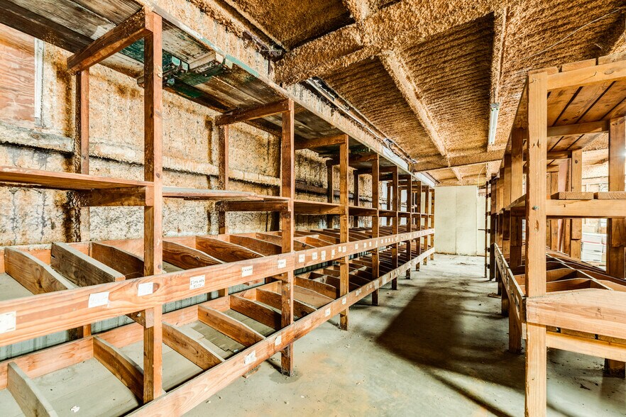 More Photos Of 6322 E Highway 332, Freeport Warehouse For Sale